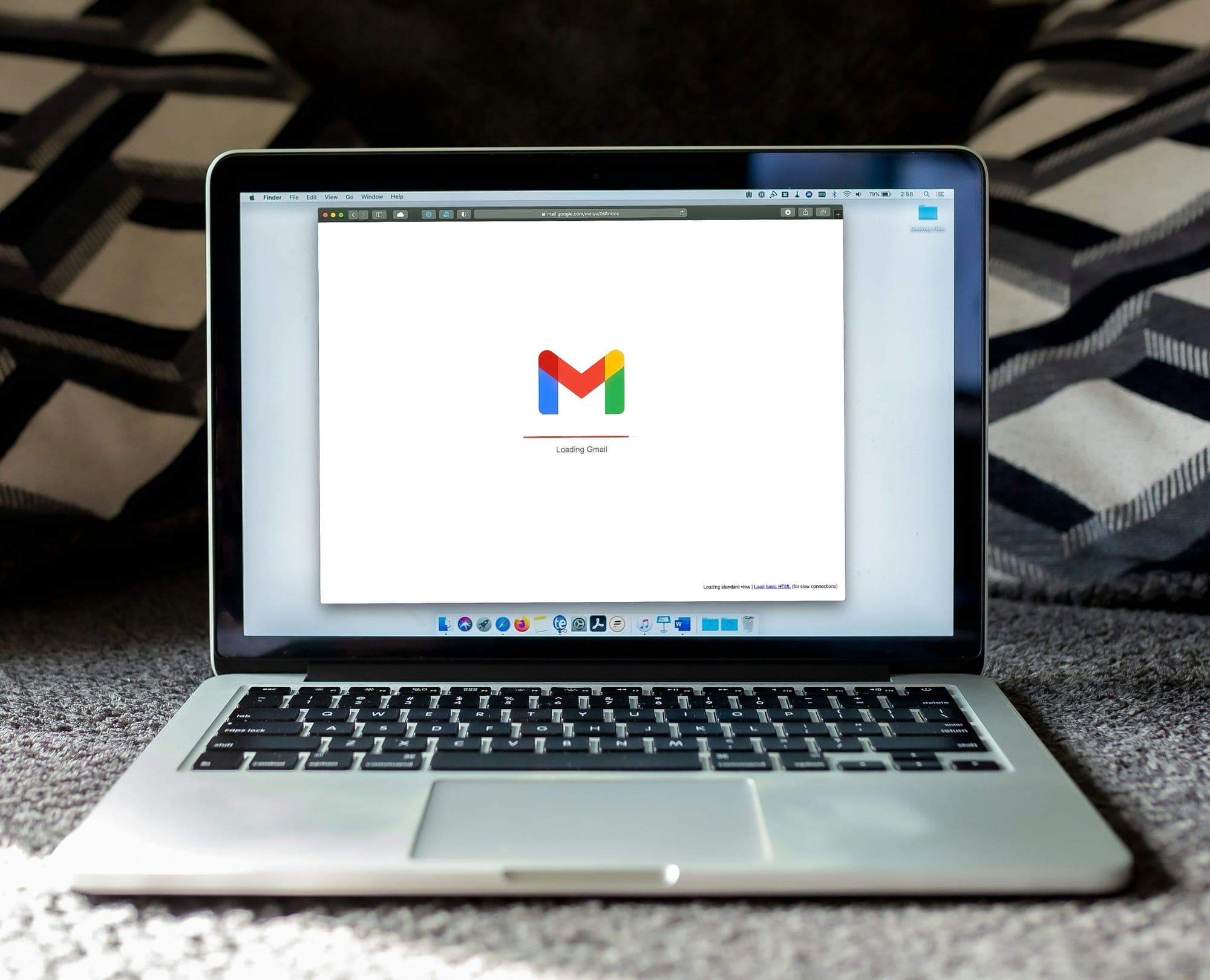 Newsletter vs social media: quale funziona meglio per le piccole imprese